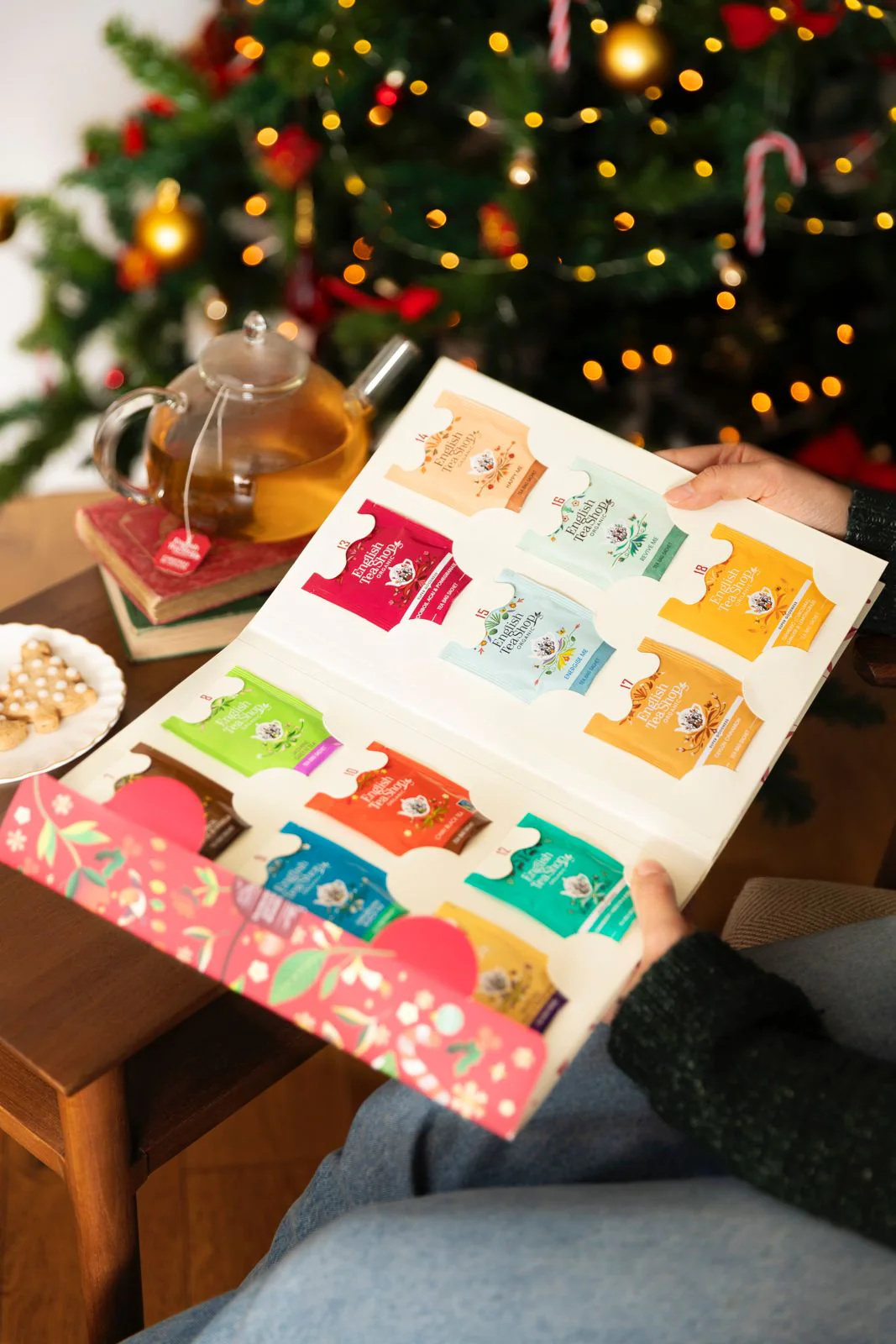Advent Calendar - Sachet Book Red - 24 Tea Sachets - Image 3